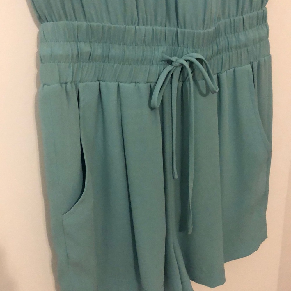 Romper - Picture 2 of 8